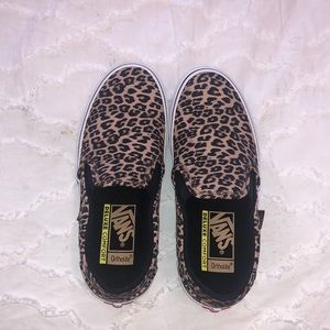 Vans Slip-On Skate Shoe Leopard- 7 Women’s
